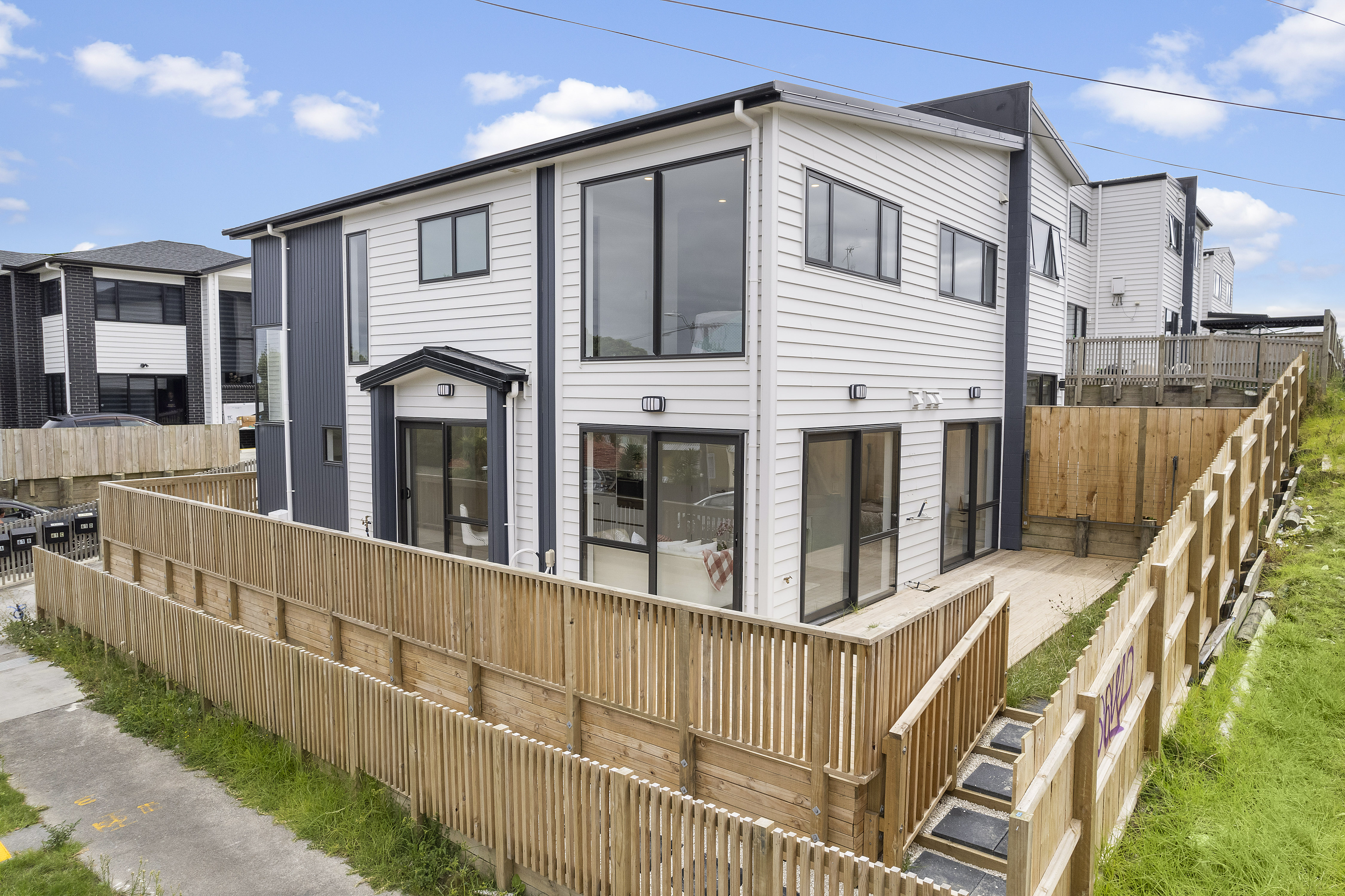 Photo 5 of 61A Hillcrest Road, Papatoetoe, Auckland