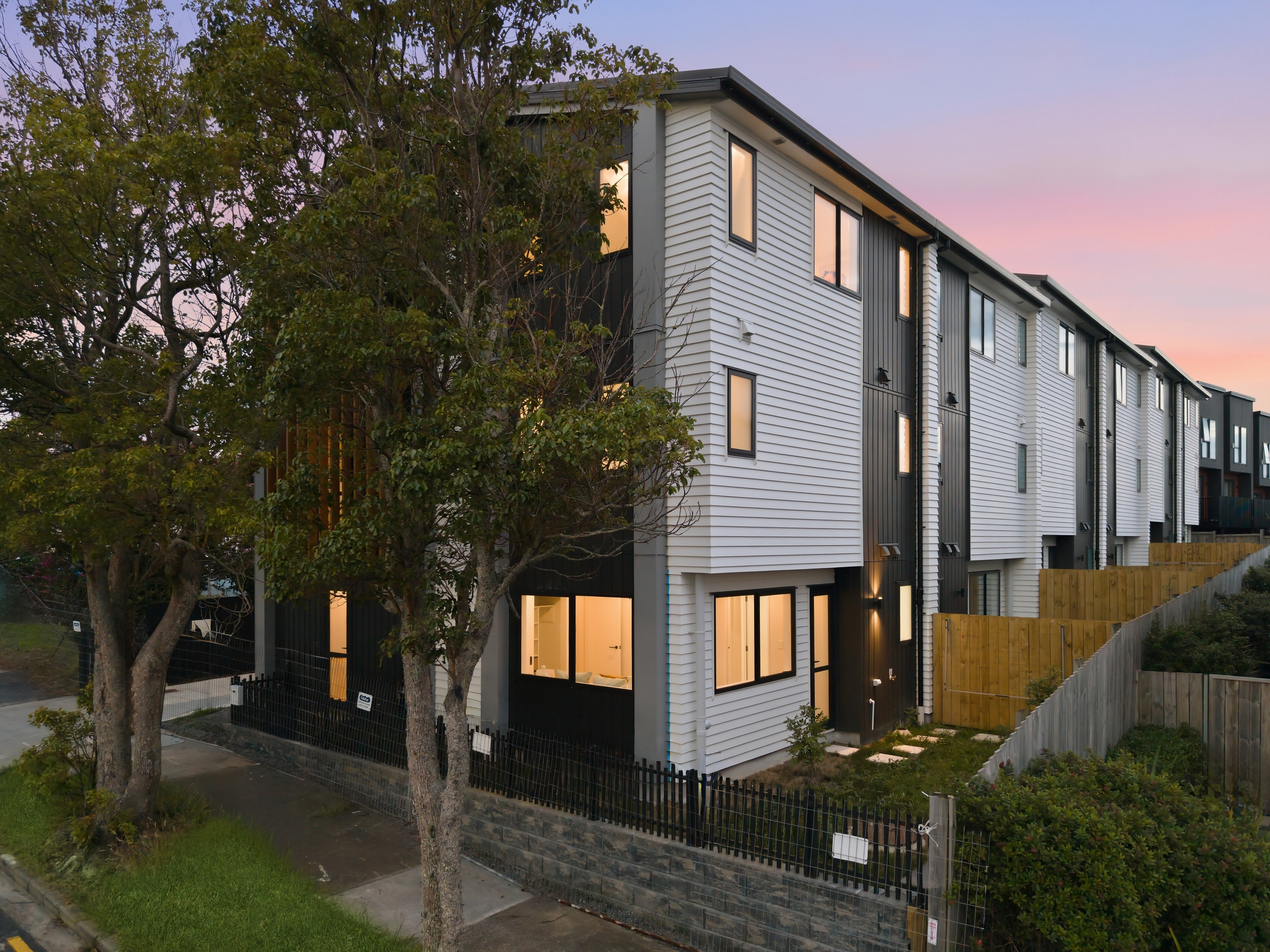 Photo 3 of 8D Epping Street, Glen Innes, Auckland