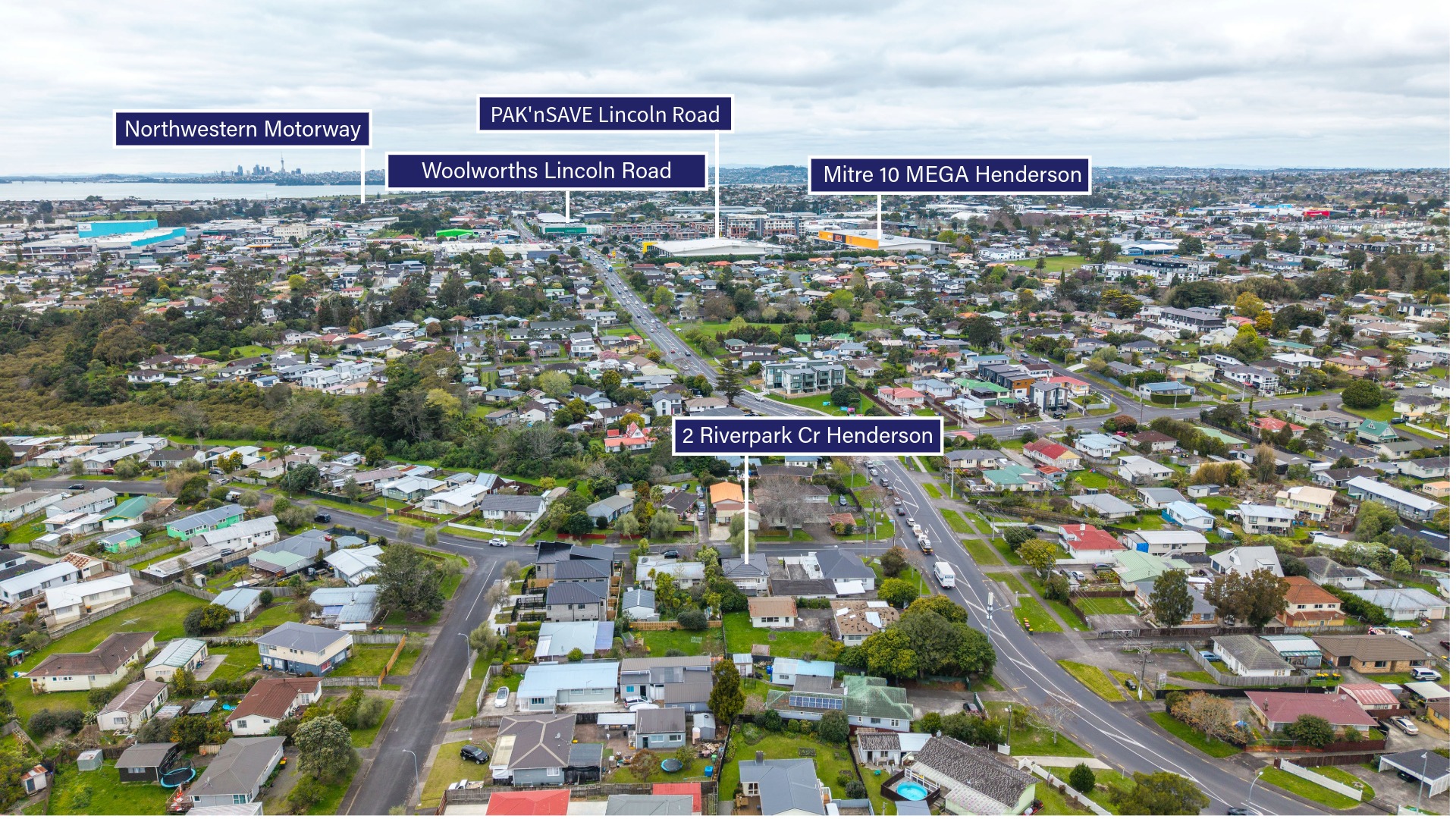 Photo 14 of 2 Riverpark Crescent, Henderson, Auckland
