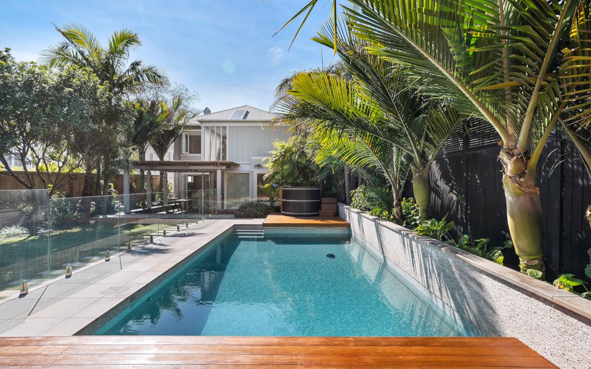 34 St Albans Avenue listing photo