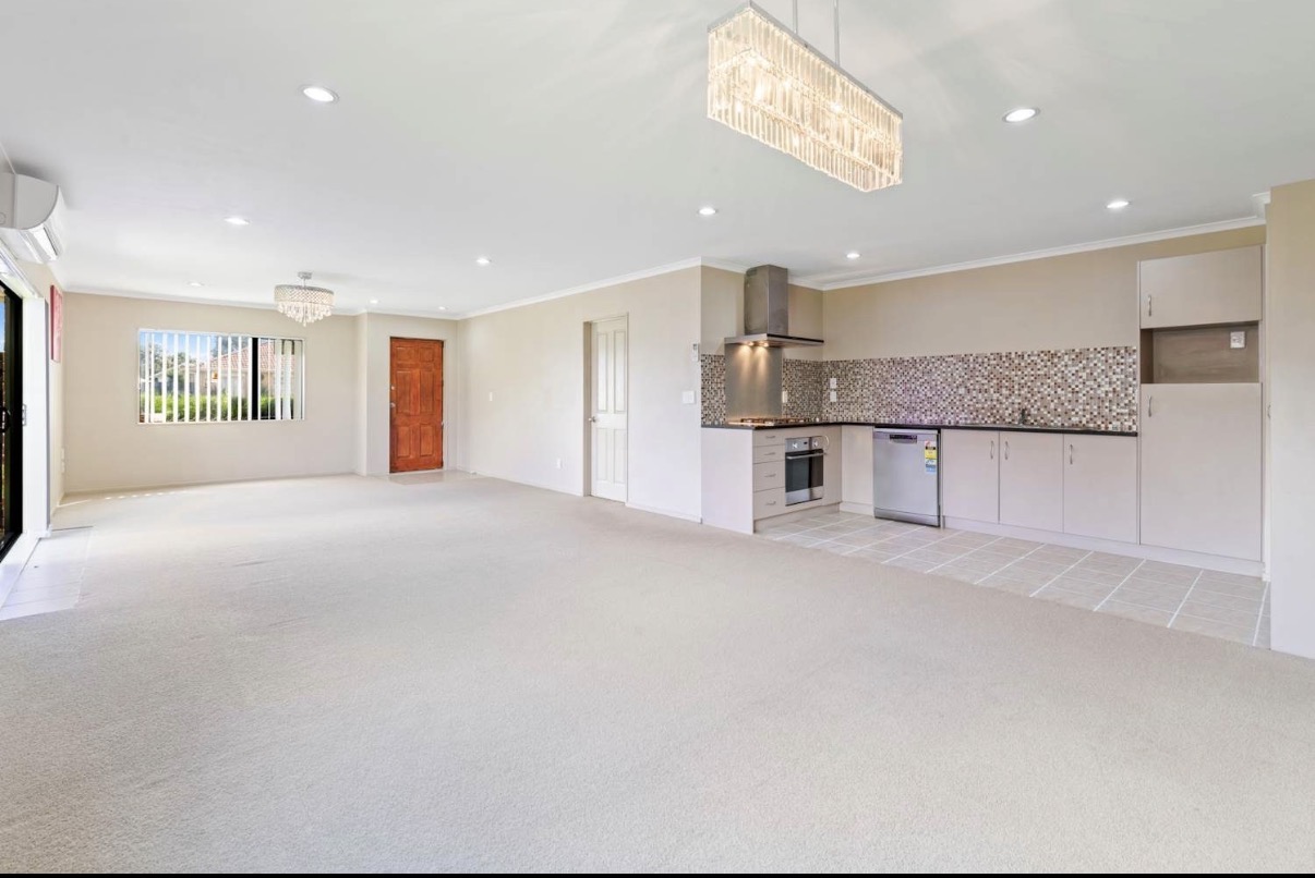 Photo 3 of 19 Prado Drive, Pukekohe