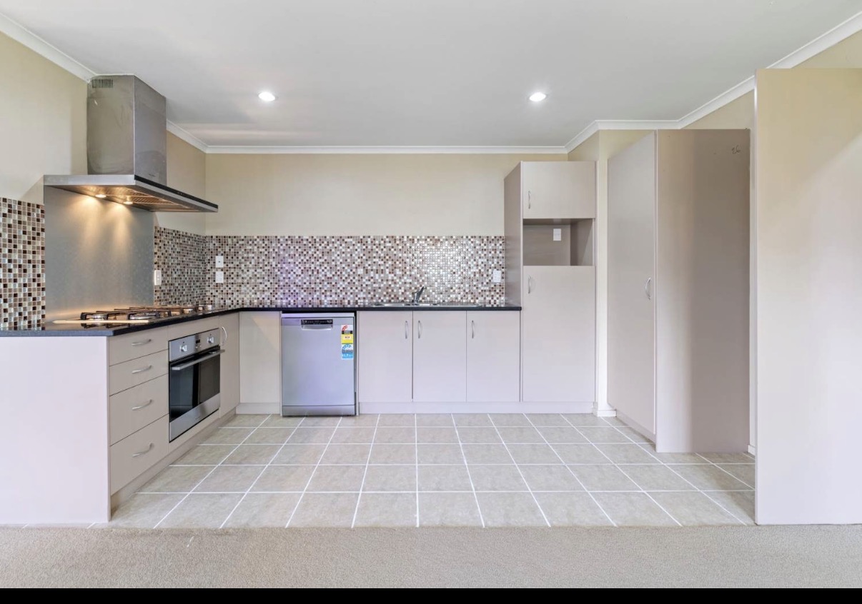 Photo 2 of 19 Prado Drive, Pukekohe