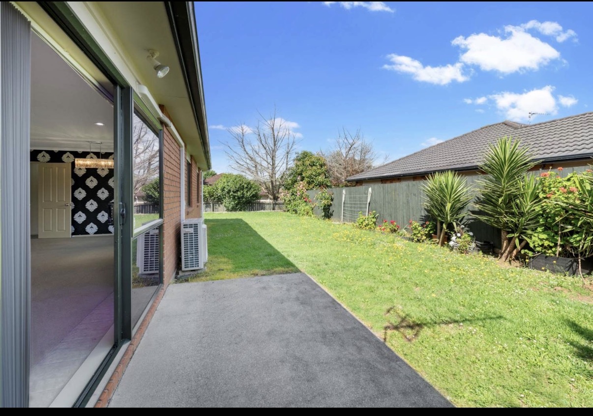 Photo 13 of 19 Prado Drive, Pukekohe