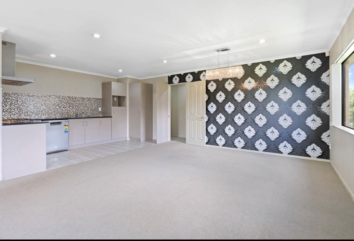 Photo 4 of 19 Prado Drive, Pukekohe