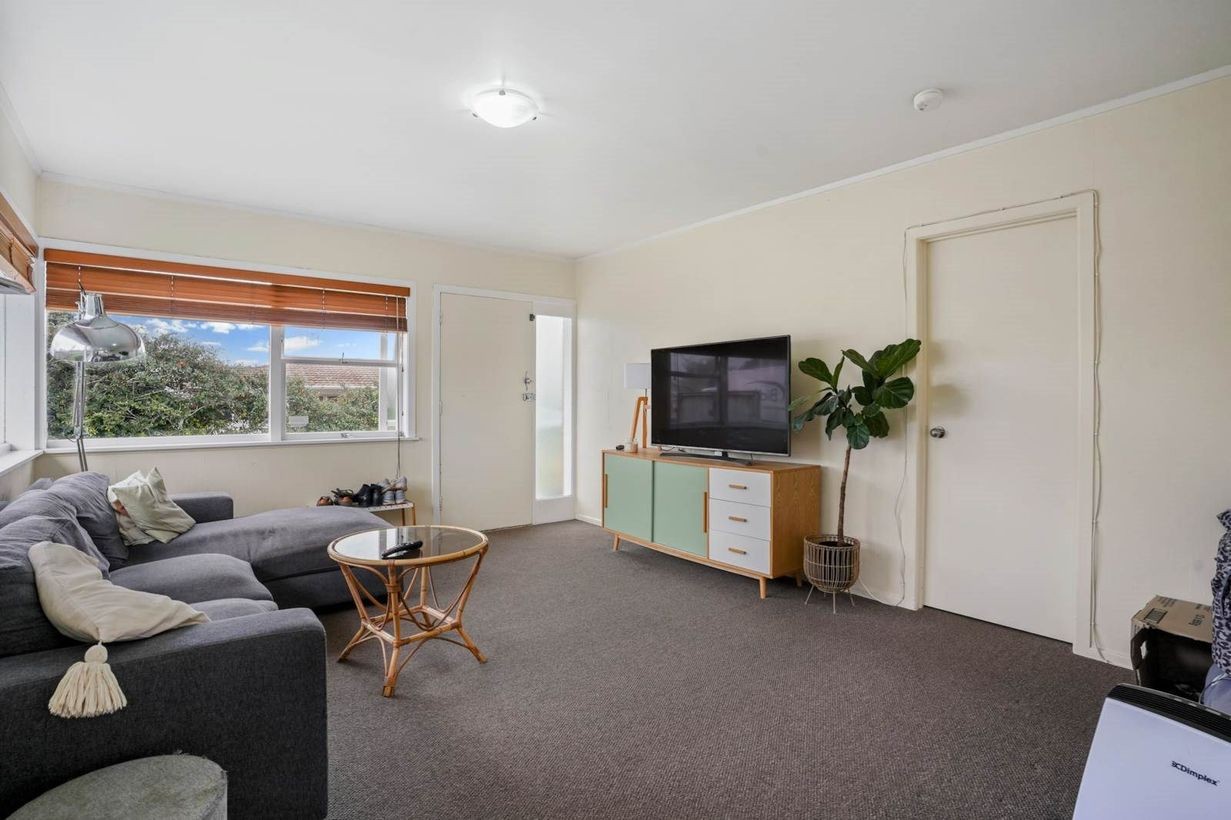 Convenient Takapuna Living – Close to Everything! 2